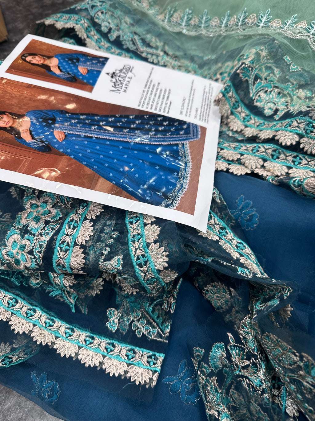 MARIA B LUXURY 3PC EMBROIDERED